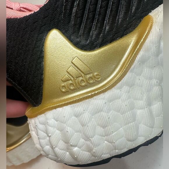 Adidas Alphaboost Women’s Size 7 Black Gold Metallic Pink Laces Running Shoe - Picture 9 of 10